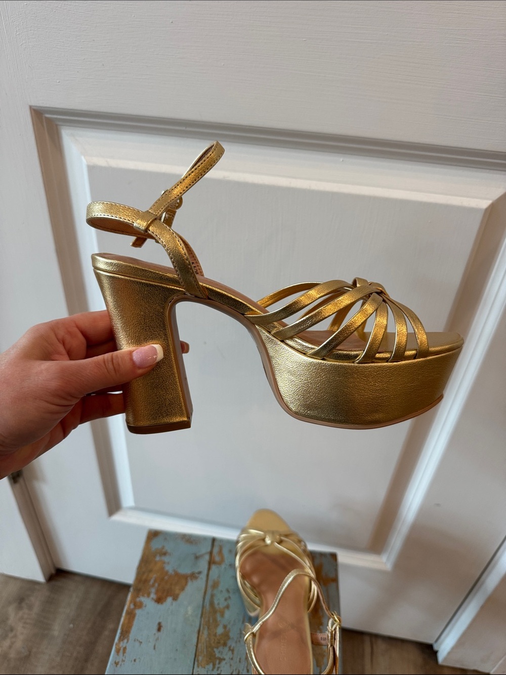 Chinese Laundry Doll Metallic Gold Platform Ankle Strap 4” High Heel Sandals - Picture 13 of 16